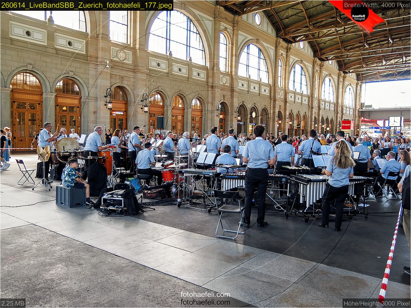 260614_LiveBandSBB_Zuerich_fotohaefeli_177.jpeg