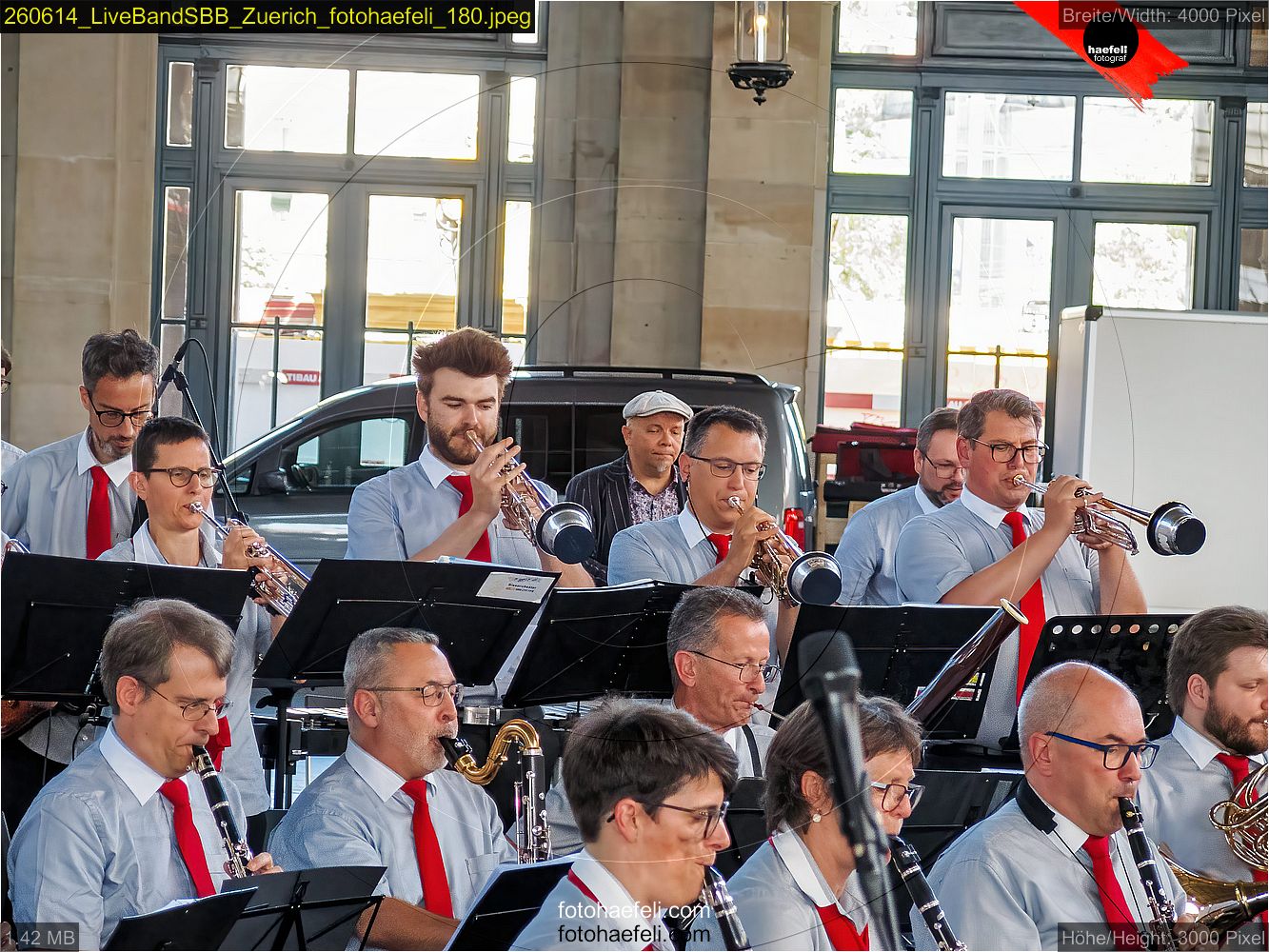 260614_LiveBandSBB_Zuerich_fotohaefeli_180.jpeg