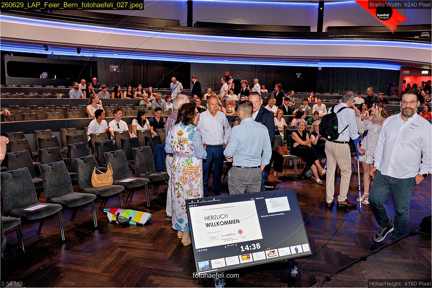 260629_LAP_Feier_Bern_fotohaefeli_027.jpeg