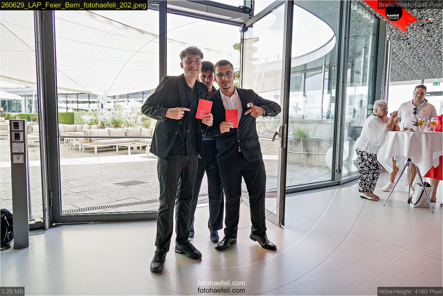 260629_LAP_Feier_Bern_fotohaefeli_202.jpeg