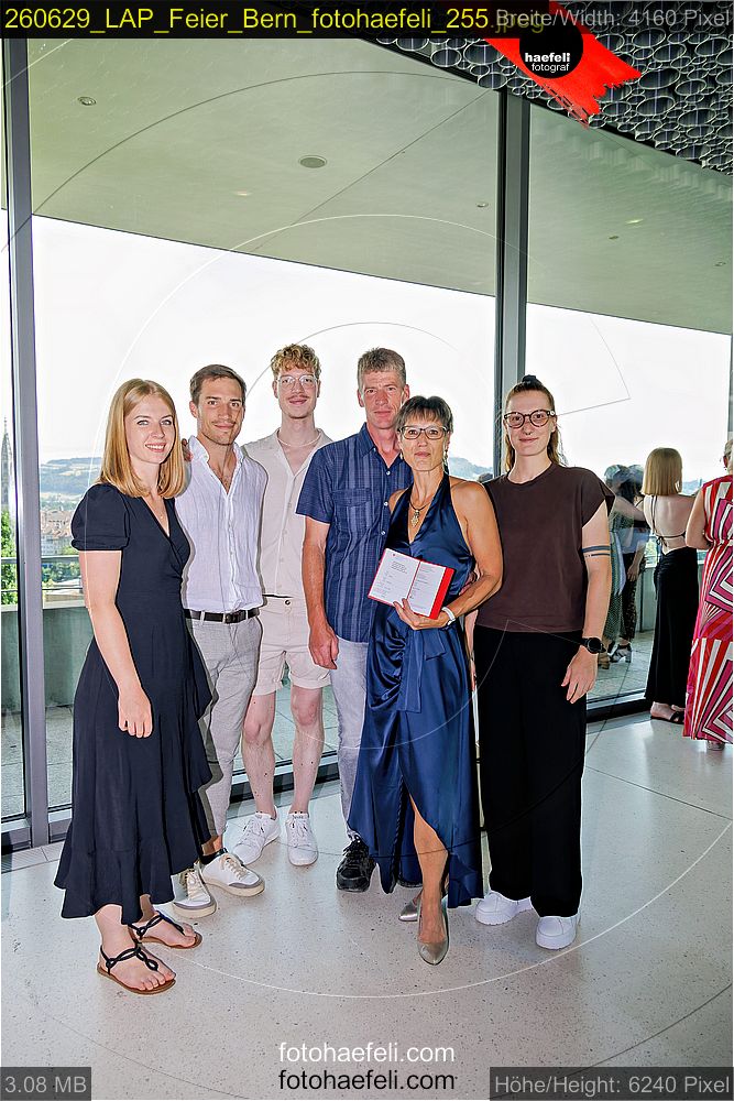 260629_LAP_Feier_Bern_fotohaefeli_255.jpeg