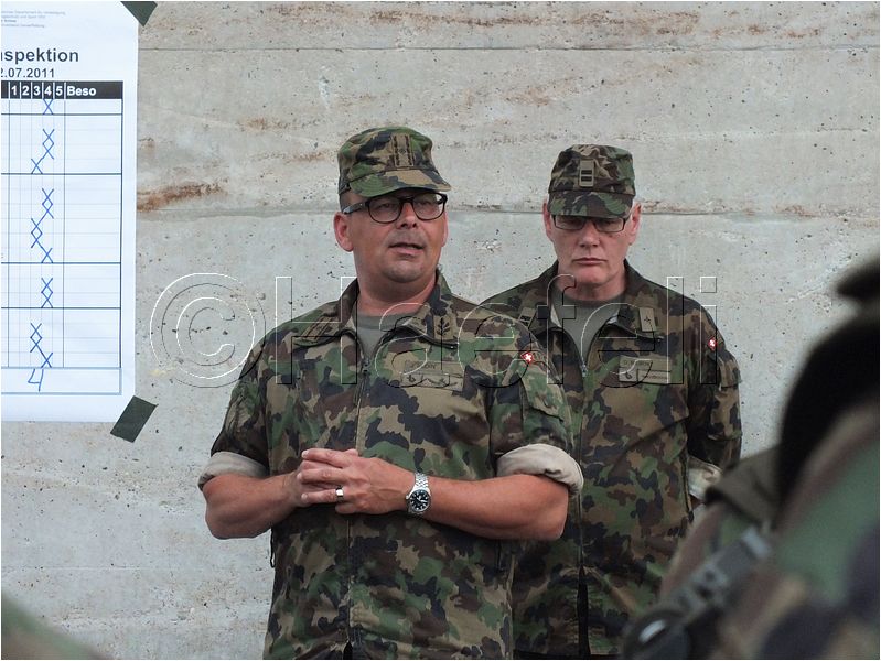2052.jpg