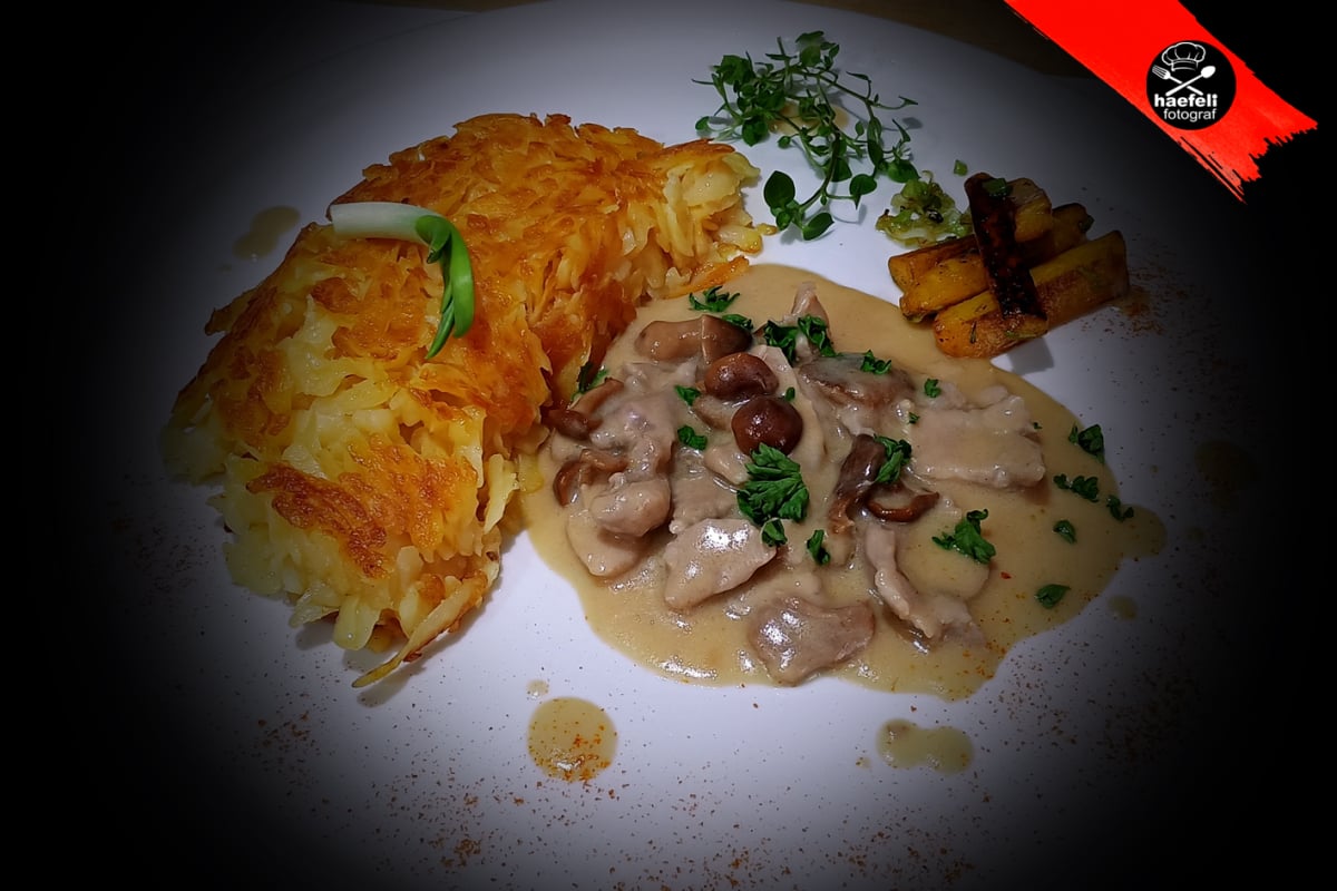 züri gschnätzlets, zürcher geschnetzeltes, butterrösti, fotohaefeli, jörg haefeli aarwangen, food fotograf, food photographer